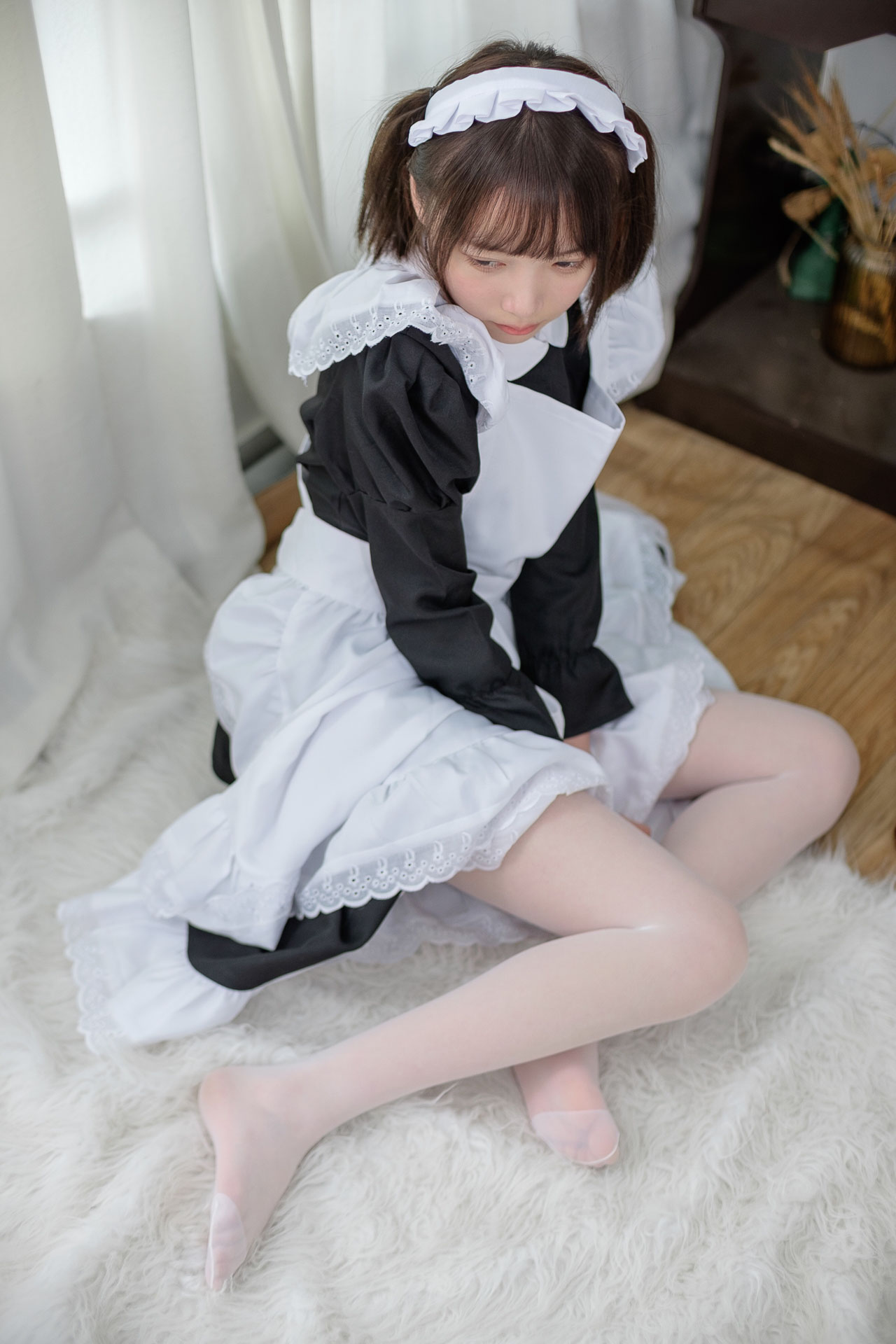 【SSR系列】森萝财团写真 SSR-005 优雅白丝袜女仆装[85图-0视频-476MB] 第3张