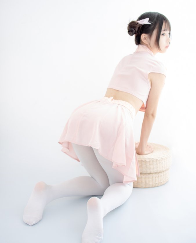 【X系列】森萝财团写真 X-052 中国风粉色露脐装双丸子头俏皮小萝莉 [66图-1视频-1.6GB]