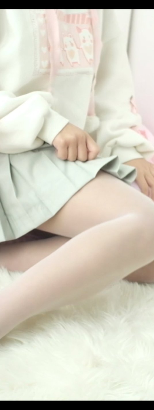 【FREE系列】森萝财团写真 FREE-008 肉丝美腿裙底诱惑 [1视频-1GB]